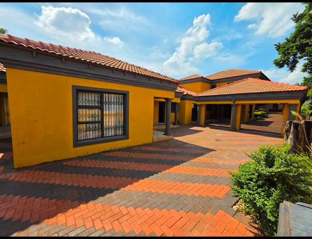 5 BEDROOM PROPERTY TO RENT IN THE ORCHARDS